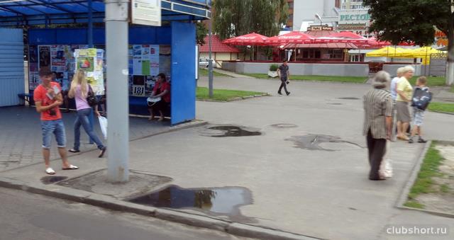 19220_na-ostanovke.jpg